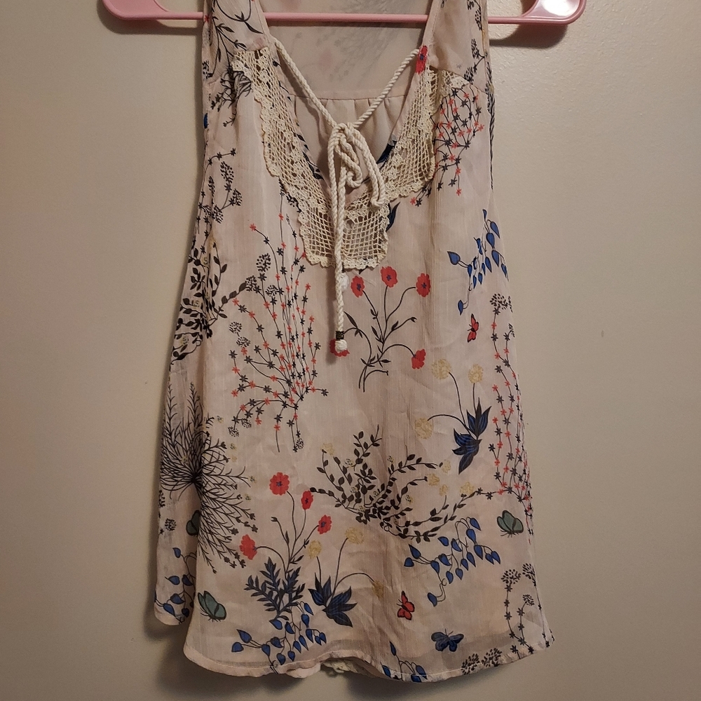 Miss Me small floral top sleeveless